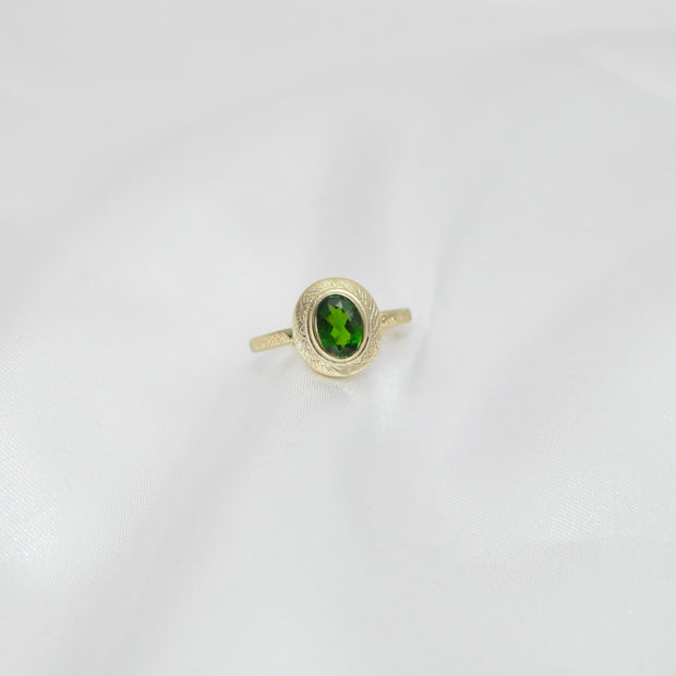 Diopside ring