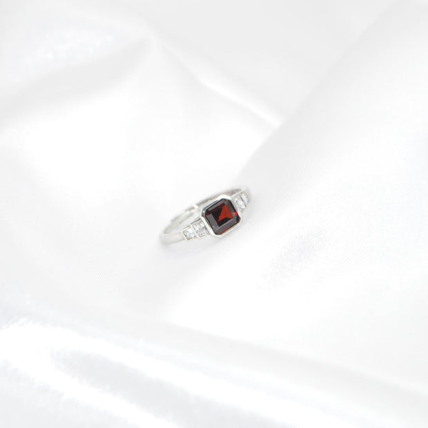 Garnet square ring